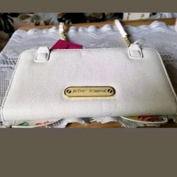 **SOLD**Betsey Johnson handbags 3 piece set - Picture 7 of 7